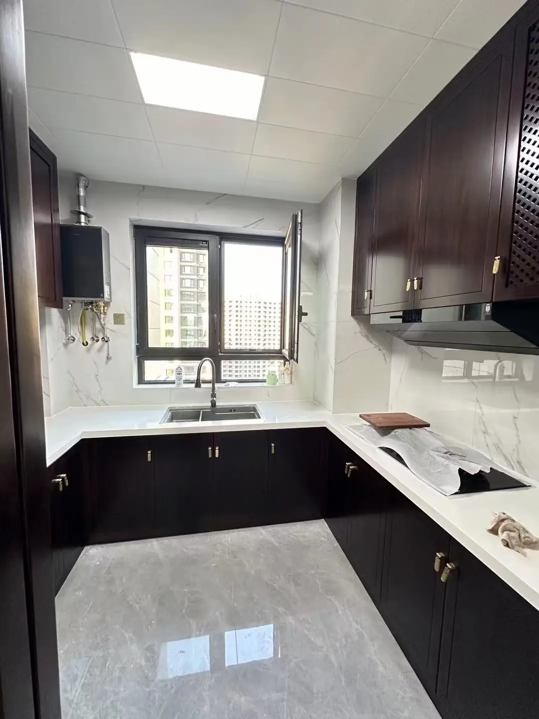 定制實(shí)木櫥柜，靠譜廠(chǎng)商怎么選？