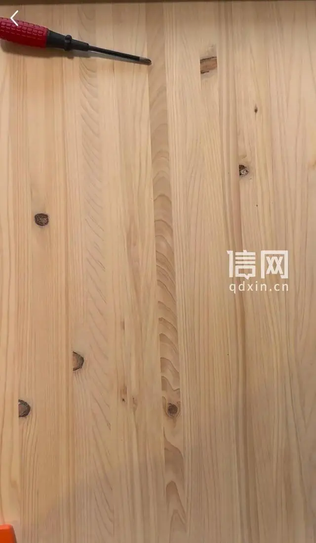 消費(fèi)者花17萬在紅星美凱龍商家“呈里木作”定制實(shí)木家具有結(jié)疤色差商家竟發(fā)律師函